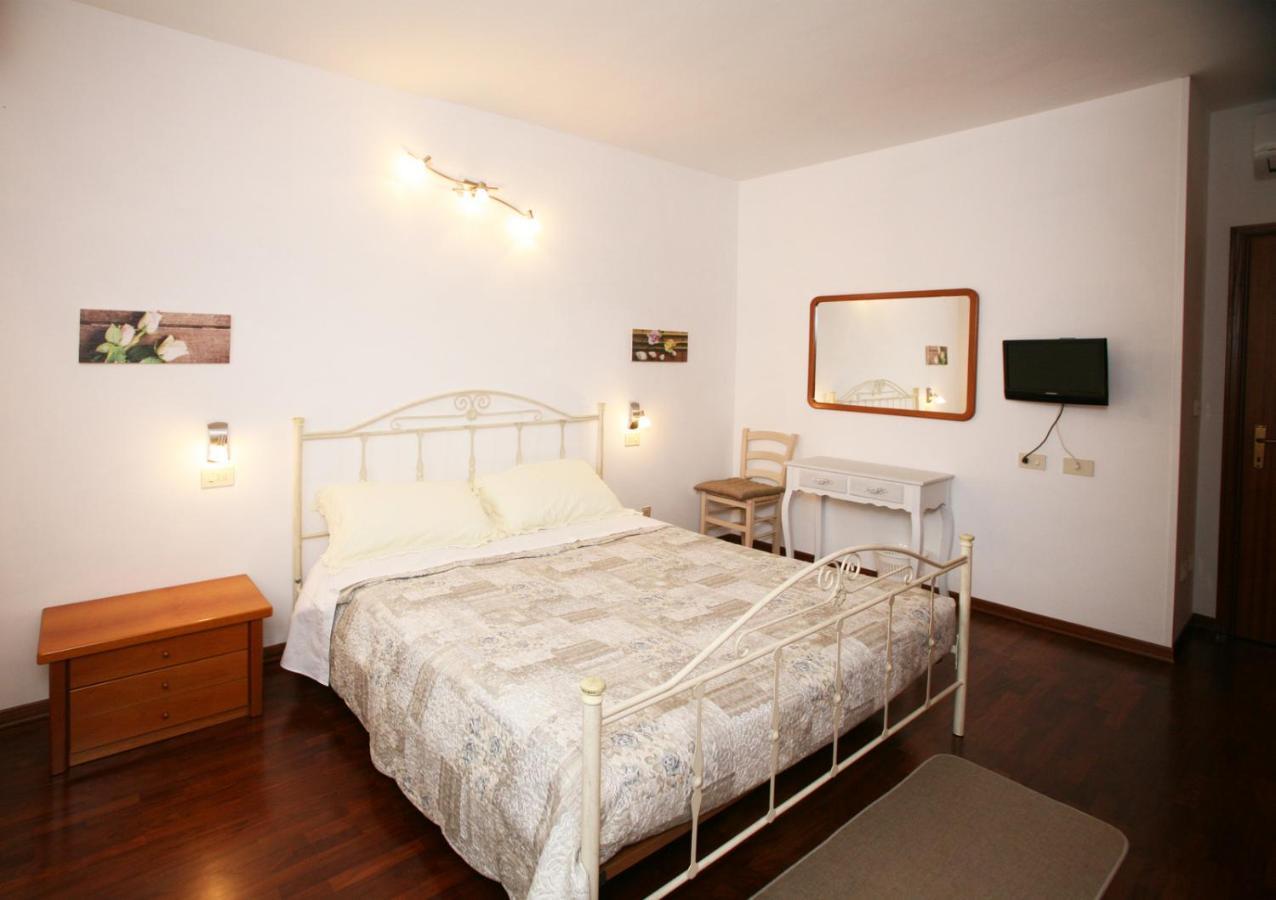 Porto Fuori I Salici Di Laura Bed & Breakfast エクステリア 写真